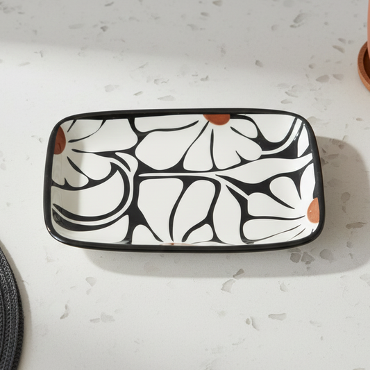 Bandeja Pétalos de Tinta — Cerámica pintada a mano