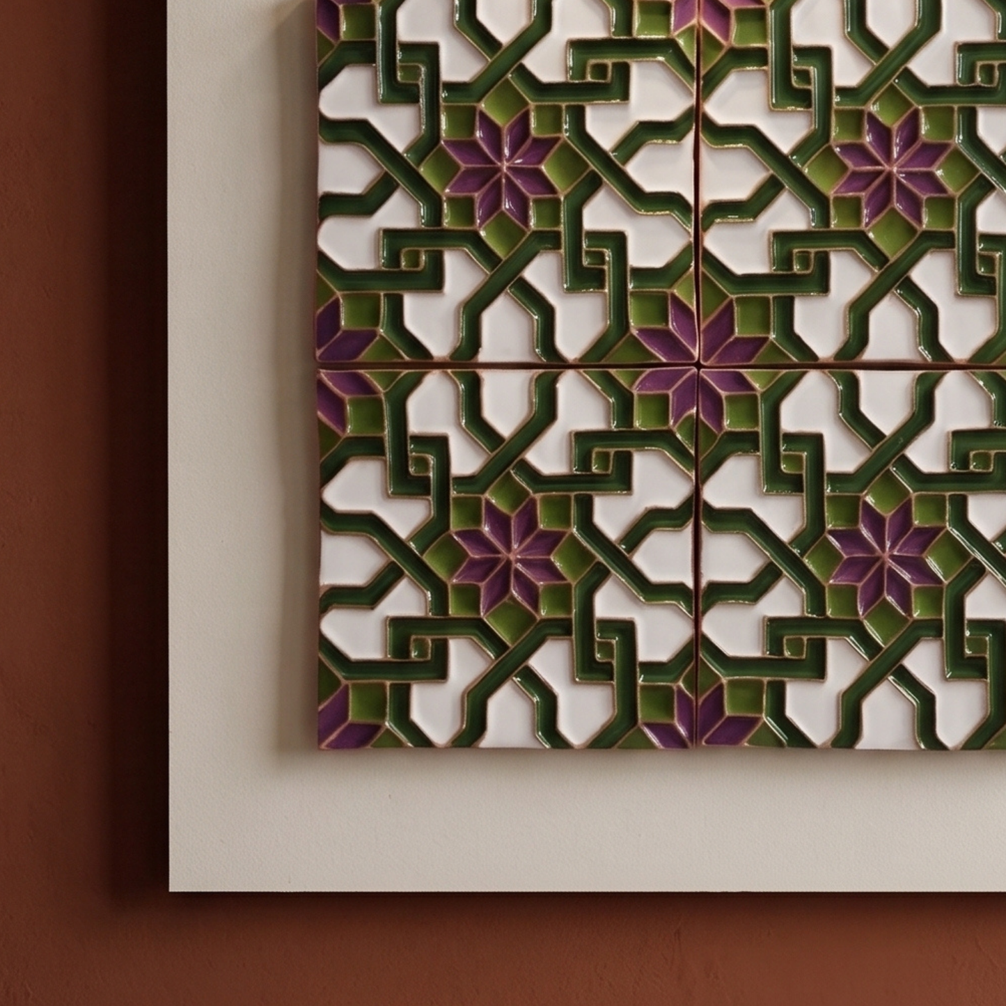 Cuadro de Azulejos en Relieve "Estrella Amatista" | Cerámica Pintada a Mano | Kinara